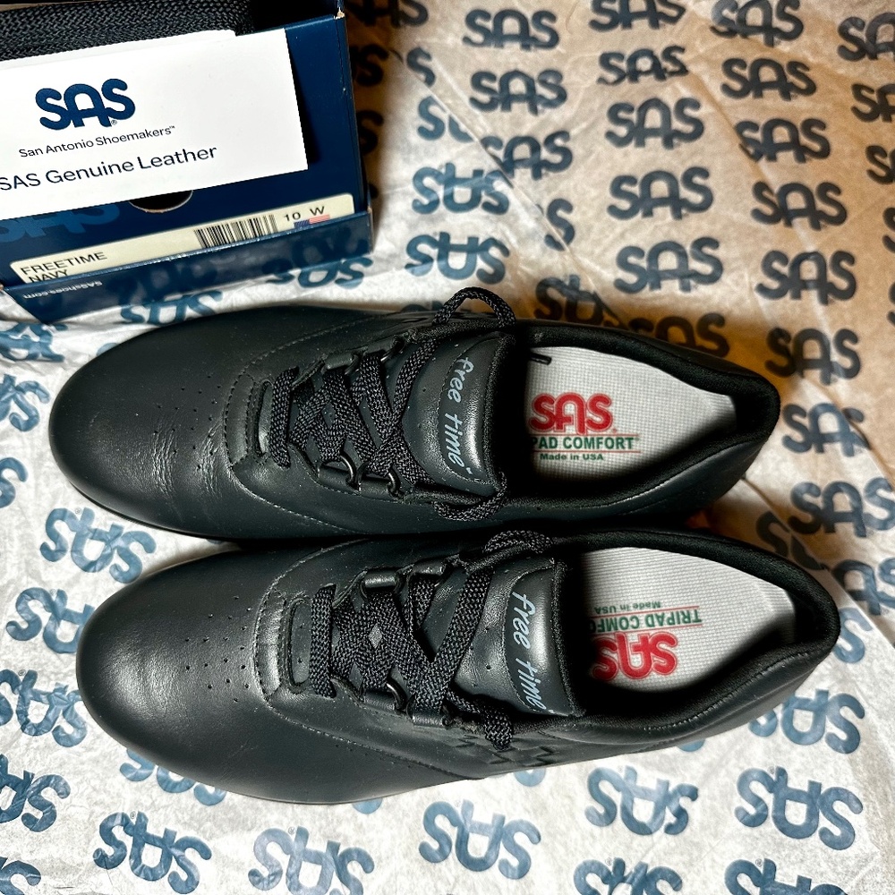 Unworn, huge deal: SAS Free Time - Walking Shoe Color: Navy